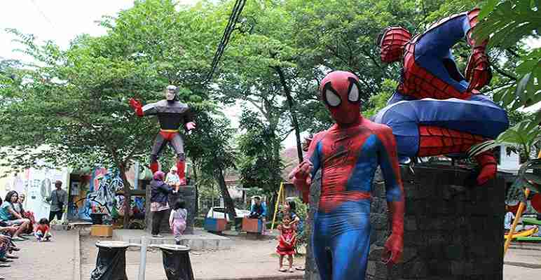 Taman Super Hero di Jalan Anggrek Kota Bandung